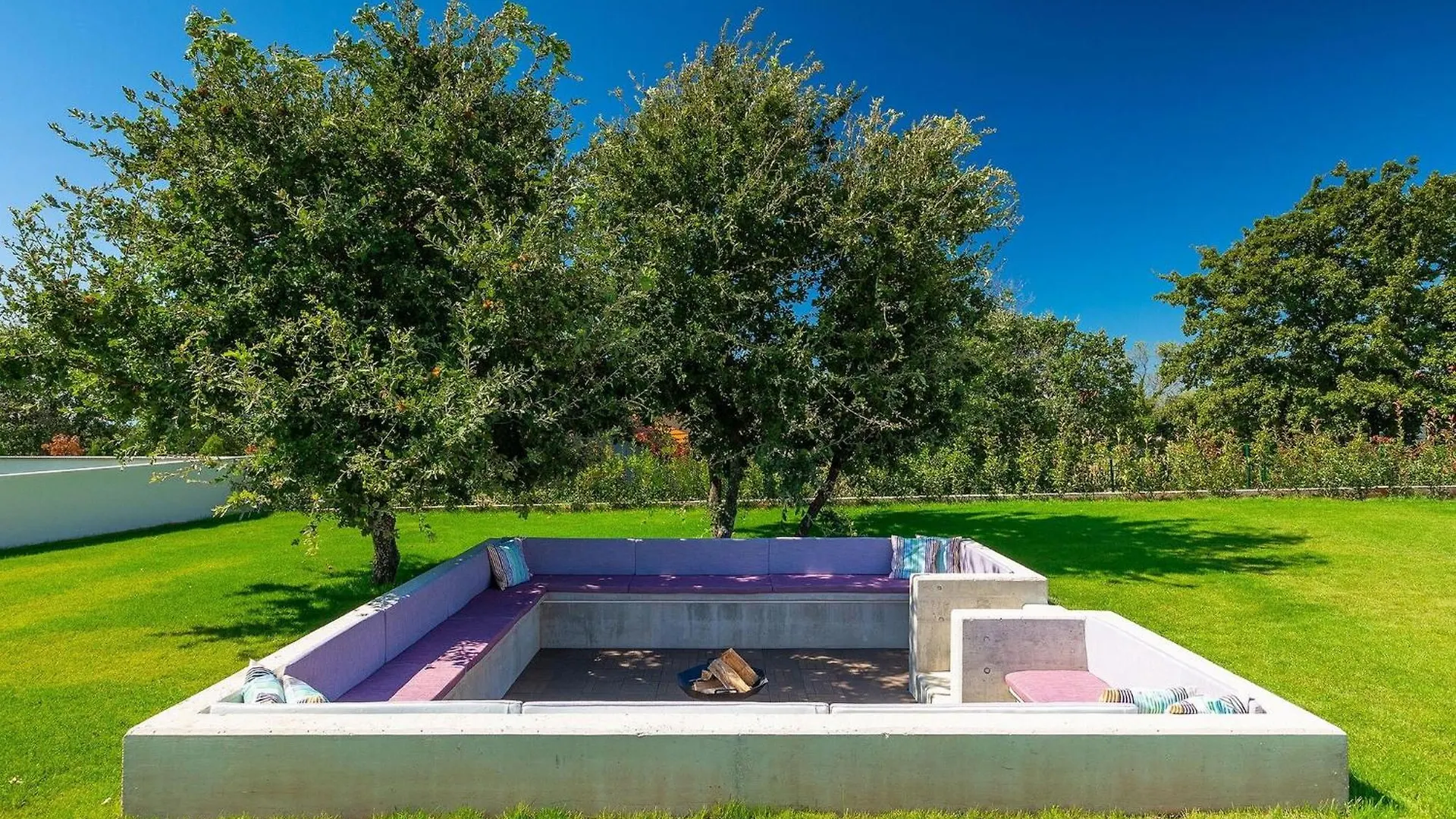 Holiday home Villa Medici Jursici