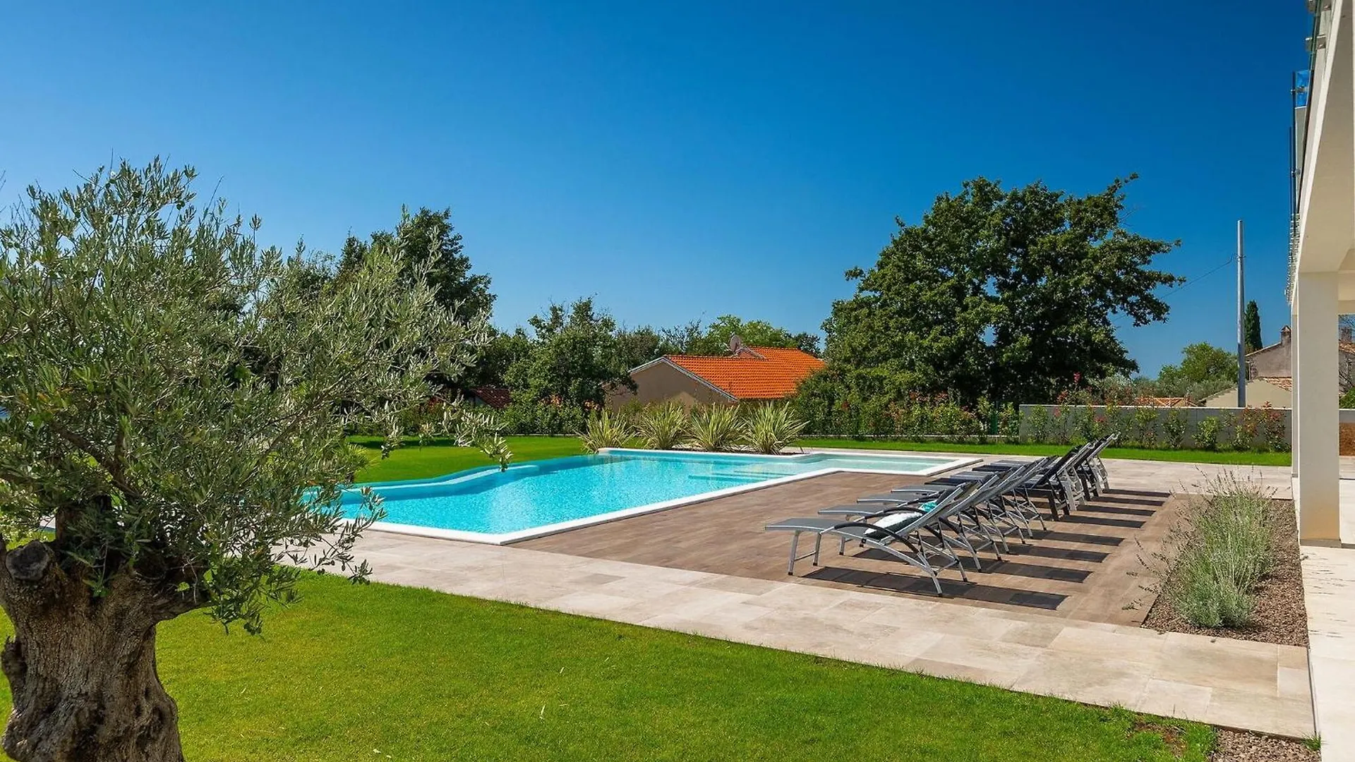 Holiday home Villa Medici Jursici